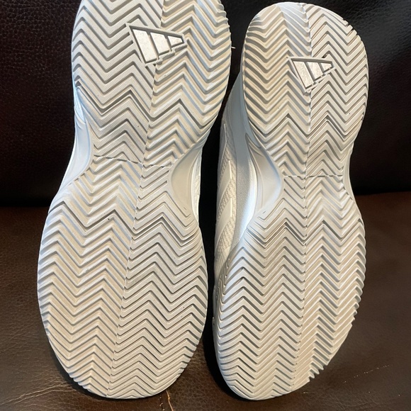 Adidas Gamecourt Shoes - Picture 2 of 5